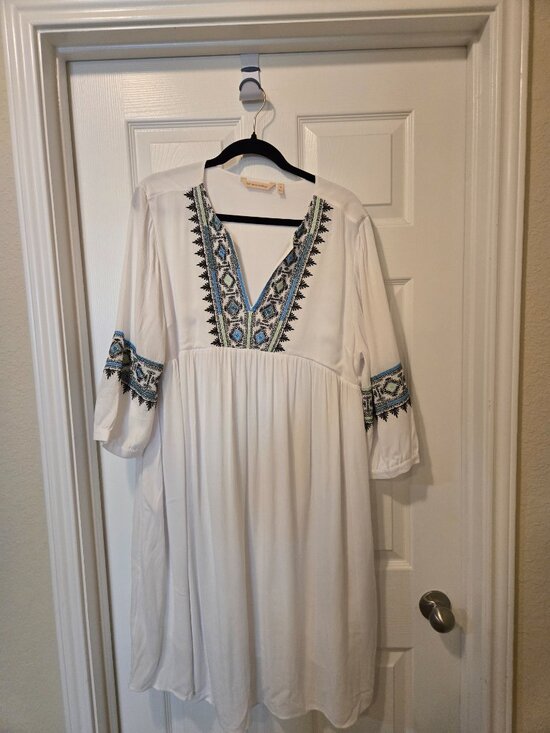 SOFT SURROUNDINGS DRESS - Picture 2 of 13